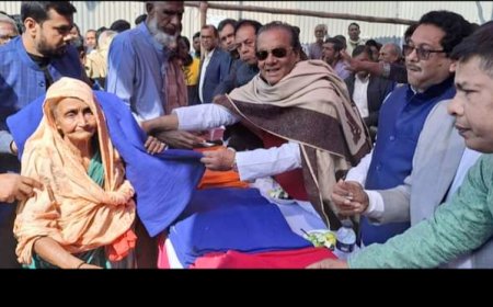 ফরিদপুর জেলা আওয়ামী লীগের শীতবস্ত্র বিতরণ ও আলোচনা সভা অনুষ্ঠিত