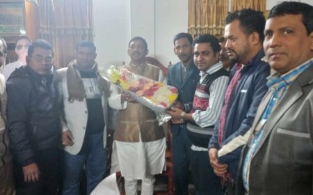 নবনির্বাচিত এমপির সাথে  সালথা প্রেসক্লাবের সাংবাদিকদের শুভেচ্ছা বিনিময় 