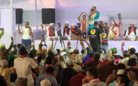 আখেরী মোনাজাতের মধ্য দিয়ে শেষ হলো দুই দিনব্যাপী ইসলামী মহাসম্মেলন