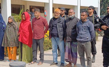 নওগাঁয় ২০ কোটি টাকা নিয়ে লাপাত্তা ডলফিন এনজিও‘র মালিক'সহ আটক-৬