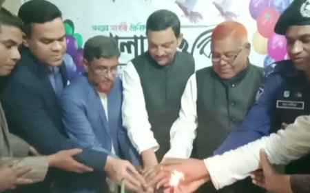 দৈনিক খোলাচোখ পত্রিকার প্রতিষ্ঠা বার্ষিকীতে কেক কাটলেন এমপি লাবু চৌধুরী 