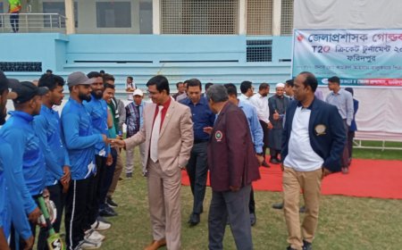 ফরিদপুরে শুরু হয়েছে জেলা প্রশাসক গোল্ডকাপ টি-টোয়েন্টি