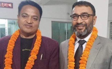 নওগাঁ প্রেসক্লাবের সভাপতি আবু বক্কর সিদ্দিক, সম্পাদক বেলায়েত হোসেন