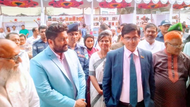 সকল অপশক্তিকে বই পড়ে দমন করতে হবে--জেলা প্রশাসক