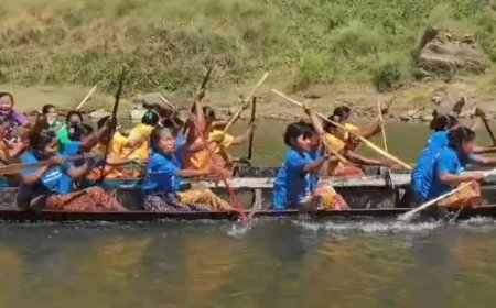 থানচিতে নৌকা ব্যাইচ প্রতিযোগিতার মাধ্যমে আন্তর্জাতিক নারী দিবসের শুভসুচনা