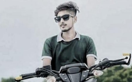 নওগাঁয় মোটরসাইকেল-ট্রাকের মুখোমুখি সংঘর্ষে নিহত ১