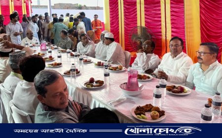 পবিত্র মাহে রমজান উপলক্ষে ফরিদপুর-৩ আসনের সংসদ সদস্য এ.কে.আজাদের ইফতার সামগ্রী বিতরণ 