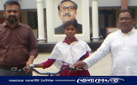 ফরিদপুরে আদিবাসী শিক্ষার্থীর মাঝে বাইসাইকেল বিতরণ