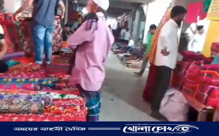 ঈদের আগেই জমজমাট ঢাকার পাইকারি কাপড়ের বাজার 