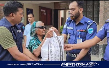 সালথায় পুলিশের ঈদ উপহার বিতরণ