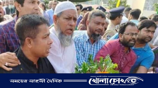 ফরিদপুরে জাতীয় শ্রমিক লীগের শ্রদ্ধাঞ্জলি অর্পণ