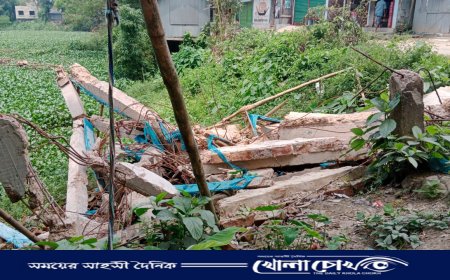 কসবায় নির্মানাধীন বিল্ডিং ঘর ভাংচুরের অভিযোগ