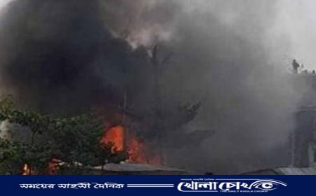 চট্টগ্রামের ফিরিঙ্গি বাজার বস্তিতে আগুন, নিয়ন্ত্রণে কাজ করছে ফায়ার সার্ভিসের ৯ ইউনিট