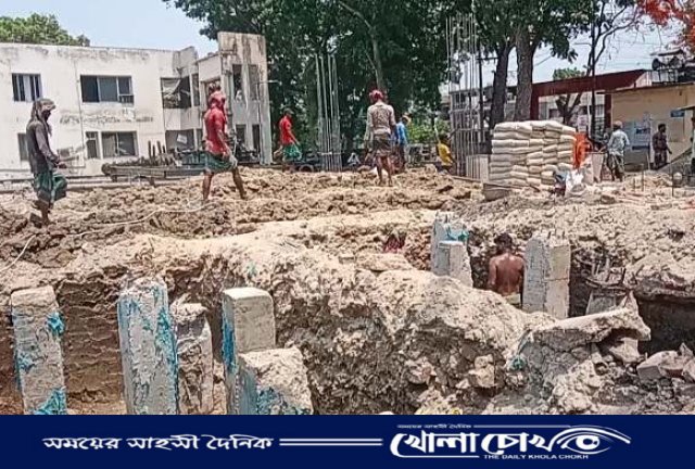 হাসপাতাল ভবন নির্মাণ কাজে অনিয়ম, ঠিকাদার বল্লেন কাজে অনিয়ম হবেই 