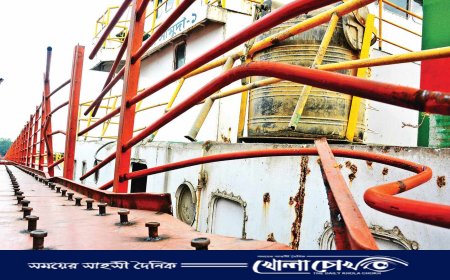 চট্টগ্রামে কালুরঘাট সেতুতে ধাক্কা লাইটার জাহাজের, ৫০ লাখ টাকার উপরে ক্ষতি 