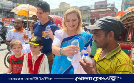 বিজয় ইন্টারন্যাশনালের উদ্যোগে সাধারণ মানুষের মধ্যে বিশুদ্ধ খাবার পানি, ‌টি-শার্ট ও স্যালাইন বিতরণ 