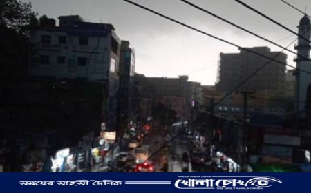 চট্টগ্রামের আকাশ মুহূর্তেই অচেনা হয়ে গেল কালবৈশাখী ঝড়ে