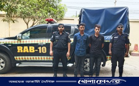 ১৪০ বোতল ফেনসিডিল সহ ২ মাদক ব্যবসায়ীকে গ্রেফতার করেছে র‍্যাব-১০