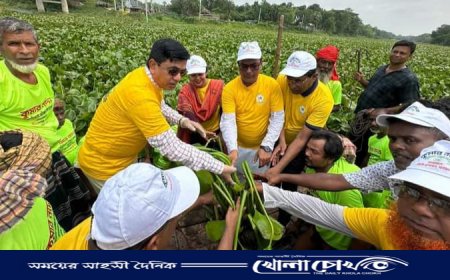 ফরিদপুরে  কুমার নদীর কচুরিপানা অপসারণ, মৎস্য অবমুক্ত‌করন বৃক্ষ রোপন ও ডাস্টবিন বিতরণ অনুষ্ঠিত