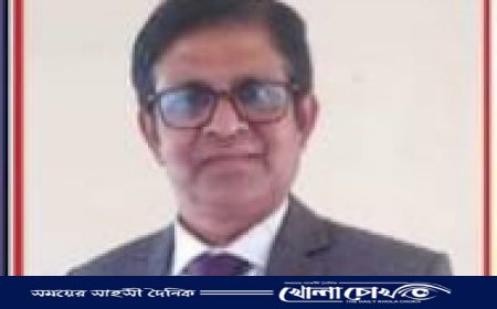 সাংবাদিককে লাথি মেরে কক্ষ থেকে বের করে দিলেন শিক্ষা কর্মকর্তা