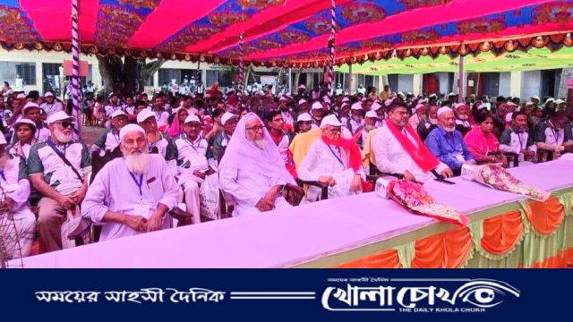 আত্রাইয়ে পুনর্মিলনী অনুষ্ঠানে স্কুলজীবনের মজার স্মৃতিতে প্রাক্তন শিক্ষার্থীরা
