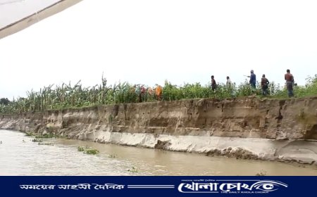 খোকসায় নদী ভাঙনের কবলে আশ্রয়ণ প্রকল্প