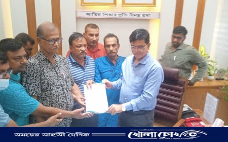 ফরিদপুরে সাংবাদিক লাঞ্ছিতের ঘটনায় মেডিকেল হাসপাতালের পরিচালকের অপসারণের দাবীতে স্মারকলিপি প্রদান