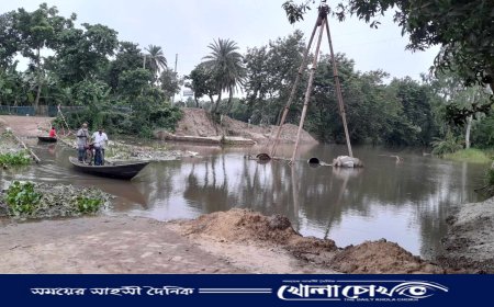 আত্রাইয়ে নির্মাণাধীন ব্রিজের বিকল্প একমাত্র রাস্তা ডুবে যাওয়ায় জনদুর্ভোগ চরমে 