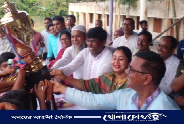 বঙ্গবন্ধু ও বঙ্গমাতা গোল্ডকাপ প্রাথমিক বিদ্যালয়ের ফুটবল ফাইনাল খেলা  অনুষ্ঠিত 