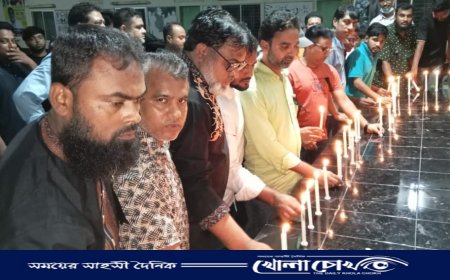 জাতির জনক বঙ্গবন্ধু শেখ মুজিবুর রহমানের প্রতিকৃতিতে মোমবাতি প্রজ্বলন করলো বাংলাদেশ আওয়ামী স্বেচ্ছাসেবক লীগ