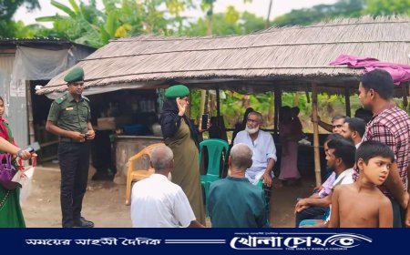 মহম্মদপুরে আইন-শৃঙ্খলা বিষয়ে জনগণকে আশ্বস্ত করছে আনসার ও গ্রাম প্রতিরক্ষা বাহিনী 