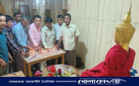 বৈষম্যবিরোধী ছাত্র আন্দোলনে শহীদের আত্মার শান্তি কামনায় প্রদীপ প্রজ্জলন