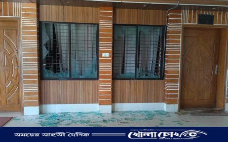 নোয়াখালী পৌরসভা কার্যালয়ে হামলা-ভাঙচুর