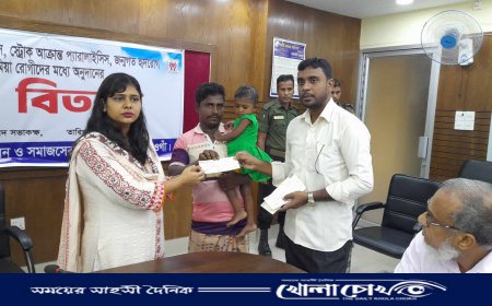 আত্রাইয়ে ক্যান্সার রোগীদের মাঝে অনুদানের চেক বিতরণ