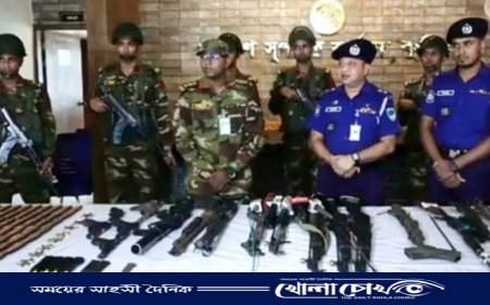 কুষ্টিয়া মডেল থানা ভাংচুর ও অগ্নিকাণ্ডে খোয়া যাওয়া অস্ত্র ও গুলি উদ্ধার 