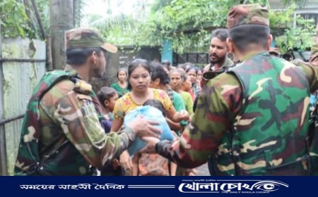 খাগড়াছড়িতে বন্যা কবলিত অসহায় মানুষের পাশে বাংলাদেশ সেনাবাহিনী