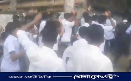 আত্রাইয়ে অধ্যক্ষের অপসারণের দাবিতে শিক্ষার্থীদের বিক্ষোভ