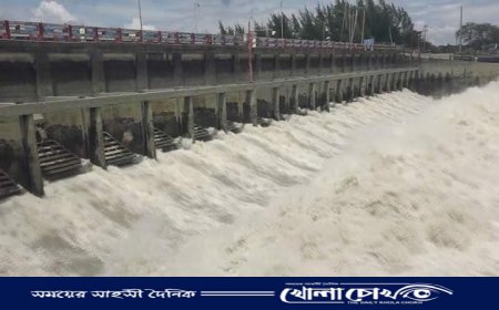 মেয়র মির্জার যোগসাজশে বালু উত্তোলন, তলিয়ে গেছে কোম্পানীগঞ্জের মুছাপুর রেগুলেটর