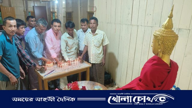 বৈষম্যবিরোধী ছাত্র আন্দোলনে শহীদের আত্মার শান্তি কামনায় প্রদীপ প্রজ্জলন