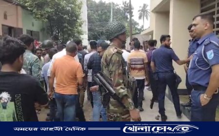 অবৈধ কমিটি বাতিল ও বিতাড়িত কর্মীদের চাকুরী ফিরিয়ে দেওয়ার দাবীতে ঘেরাও কর্মসূচি পালন