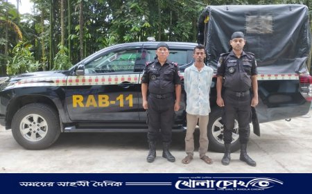 নোয়াখালীর সোনাইমুড়ি থেকে বিপুলসংখ্যক আগ্নেয়াস্ত্র-গোলাবারুদসহ যুবক গ্রেপ্তার