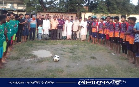 বালিয়াকান্দিতে বিবাহিত-অবিবাহিতদের মধ্যে প্রীতি ফুটবল ম‍্যাচ অনুষ্ঠিত 