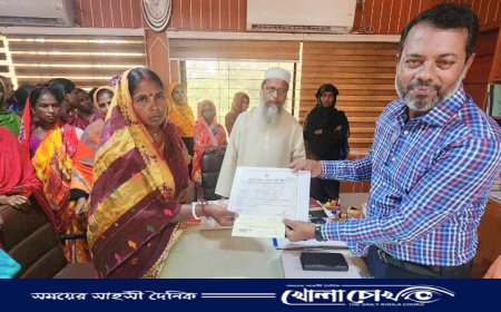 নাসির নগরে ১২৮ নারীর মধ্যে চেক বিতরণ