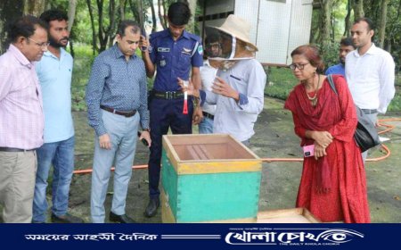 মাগুরা জেলা প্রশাসক এর ব্র্যাক সেন্টার আড়ৎ ও পণ্য উৎপাদন কেন্দ্র পরিদর্শন