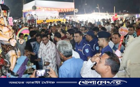 ফরিদপুরে প্রতিমা বিসর্জনের মধ্য দিয়ে শেষ হলো শারদীয় দুর্গোৎসব