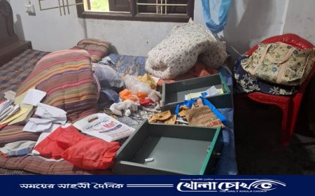 কেন্দ্রীয় আওয়ামী লীগ নেতা বিপুল ঘোষের বাড়িতে চুরি