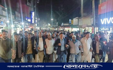 তারেক রহমানের মুক্তির খবরে বোয়ালমারীতে বিএনপির আনন্দ মিছিল মিষ্টি বিতরণ 