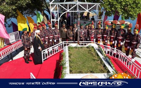 রাঙ্গামাটিতে বীরশ্রেষ্ঠ মুন্সী আব্দুর রউফের সমাধিতে বিজিবির শ্রদ্ধা