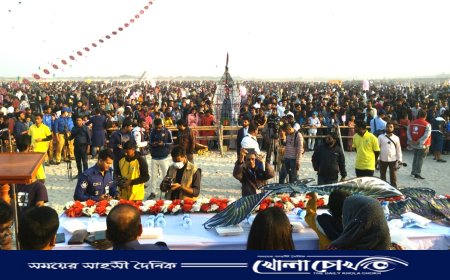 ফরিদপুরের ধলার মোড়ে ৮ম ঘুড়ি উৎসব অনুষ্ঠিত 