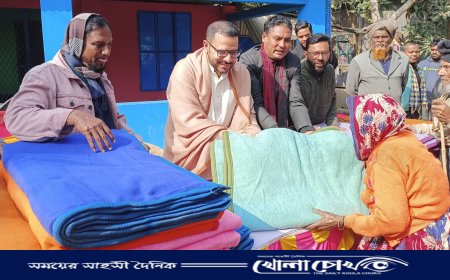 ফরিদপুরের কৃষ্ণনগরে শীর্তাতদের মাঝে ফারিয়ান ইউসুফের কম্বল বিতরণ